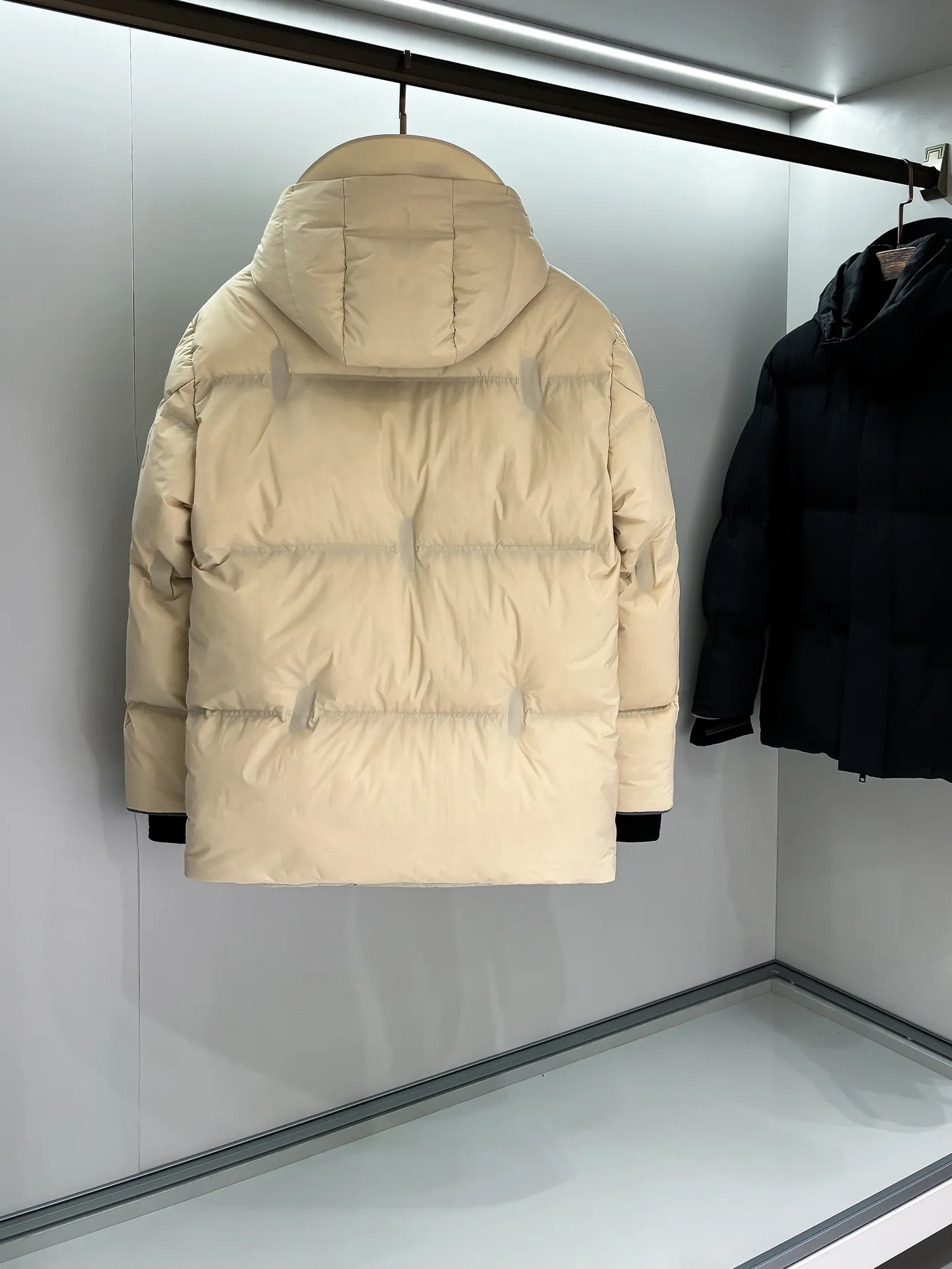 EZ 26New Arrival ！ ， 29850RMB！Z New Arrival Premium Series ， ， ， 。 ， ！ ， ， ， ， ， ！ ， ， ！ 90 ， ， ！ ， ， ，Rebound ！ ， ！ ， ， ， ！ ， ， ！ ， ！ ， ， ， ！ 、 ， ， ！ ， ， ！Black/Cream White， ！Size：S-XL S ： 51cm- 114cm- 74cm- 62cm M ： 52cm- 118cm- 75cm- 63cm L ： 53cm- 122cm- 76cm- 64cm XL ： 54cm- 126cm- 77cm- 65cm Size （ ）： 174-140 ， M ！ 133 S ，133-148 M ，148-165 L ，165-185 XL ！